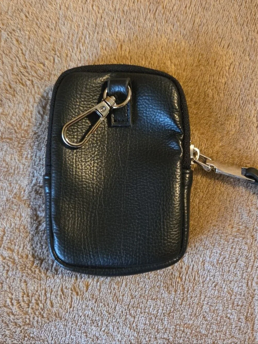 Steve Madden Black Clip On Pouch Storage, Cards, Cables, Earbuds